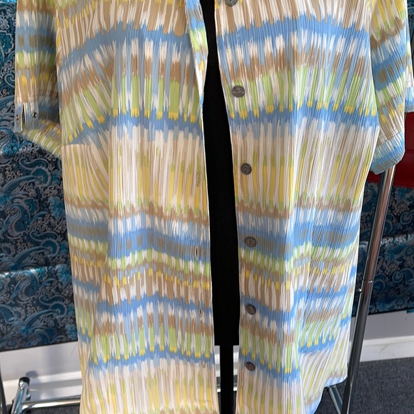 Alia Woman Plus Size Top 20W | Button-Down Short Sleeve Business Casual - Picture 2 of 4